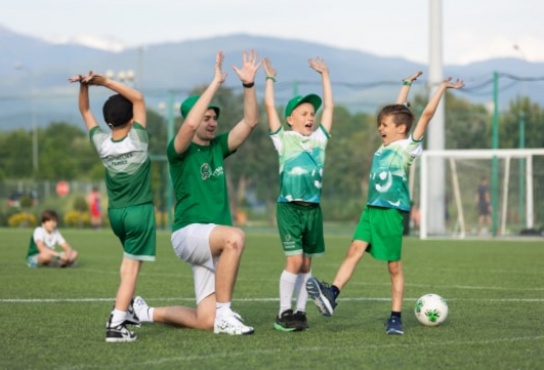 24 000+ детей ежегодно занимаются в Футболике, открыто 180 филиалов Футболики от Санкт-Петербурга до Южно-Сахалинска